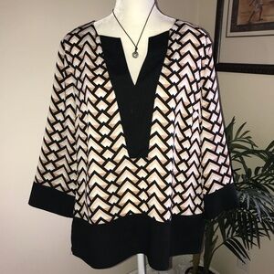 2/$20 Beautiful Tunic Black CreamTop L